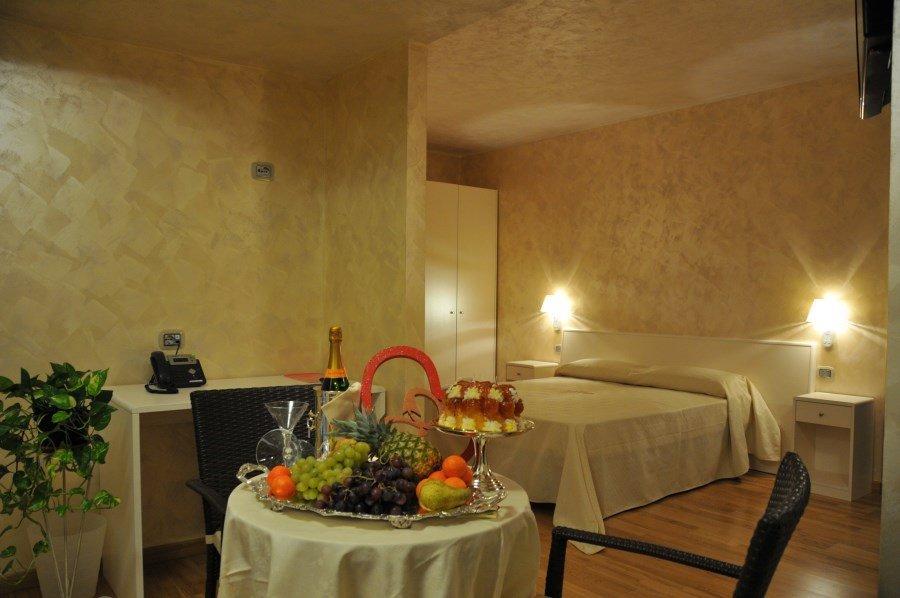 I Rocchi Hotel Tito Екстериор снимка